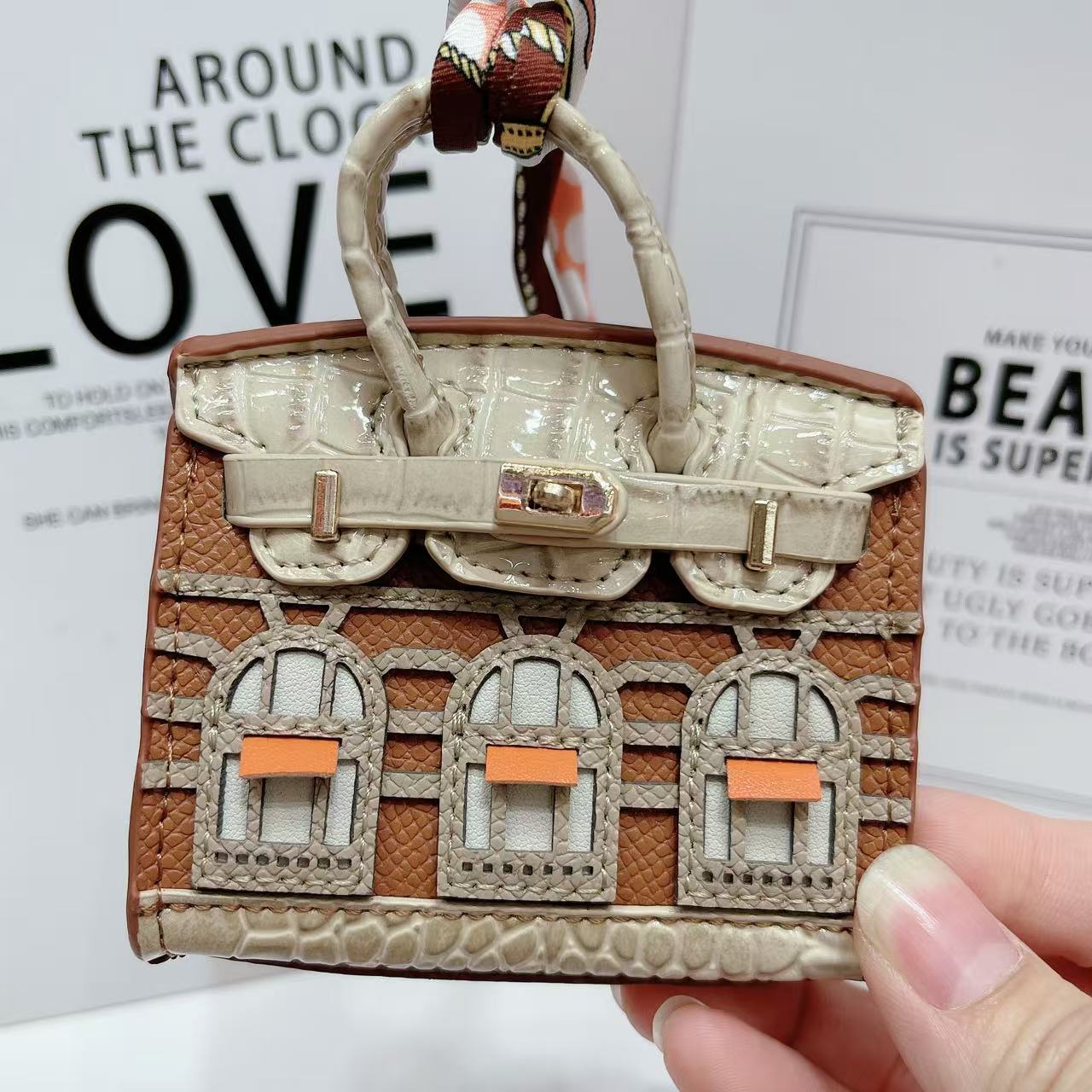 Small house bag mini window pendant headphone bag lipstick car key backpack backpack decoration eprolo