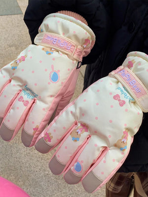 Bear Patterned Winter Gloves