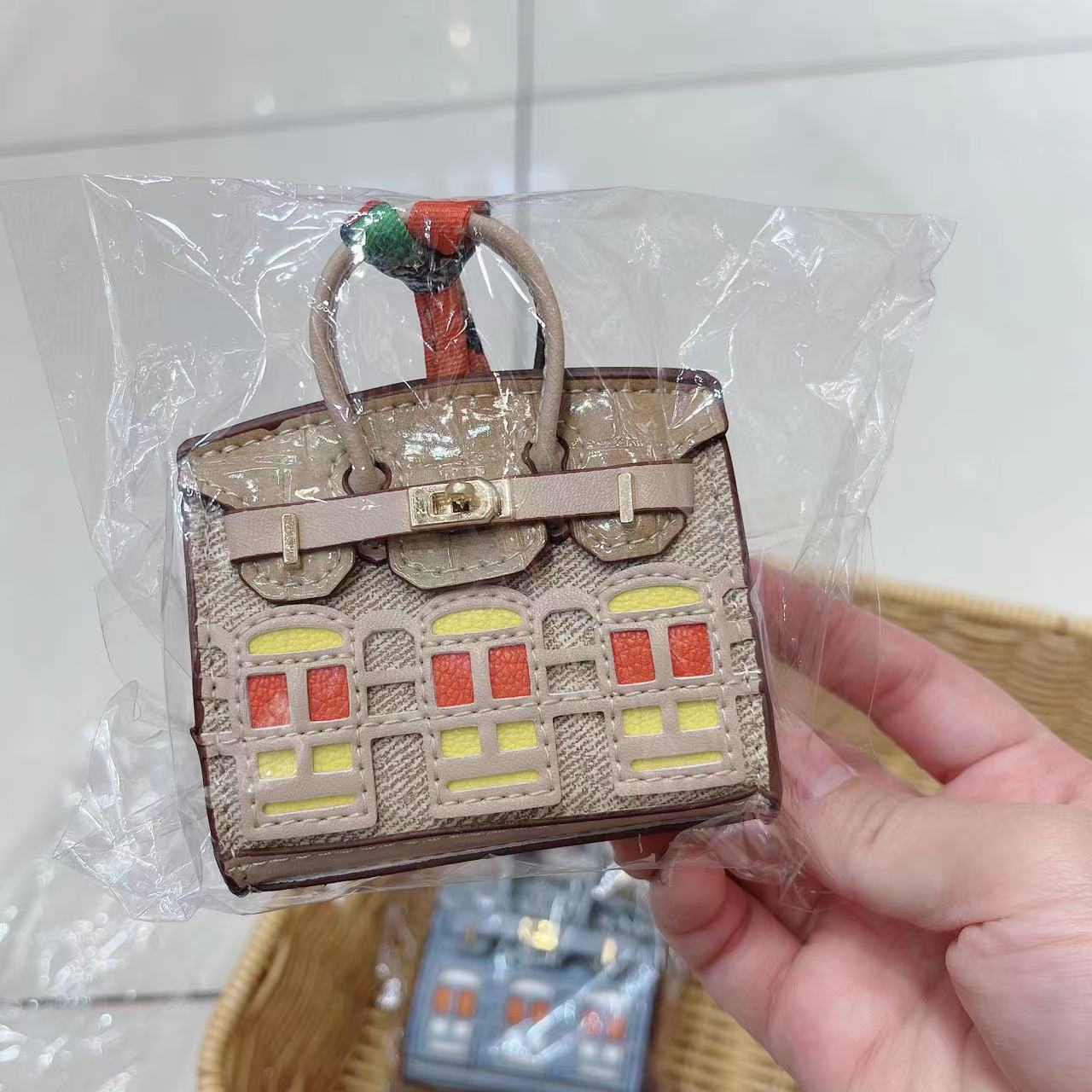 Small house bag mini window pendant headphone bag lipstick car key backpack backpack decoration eprolo
