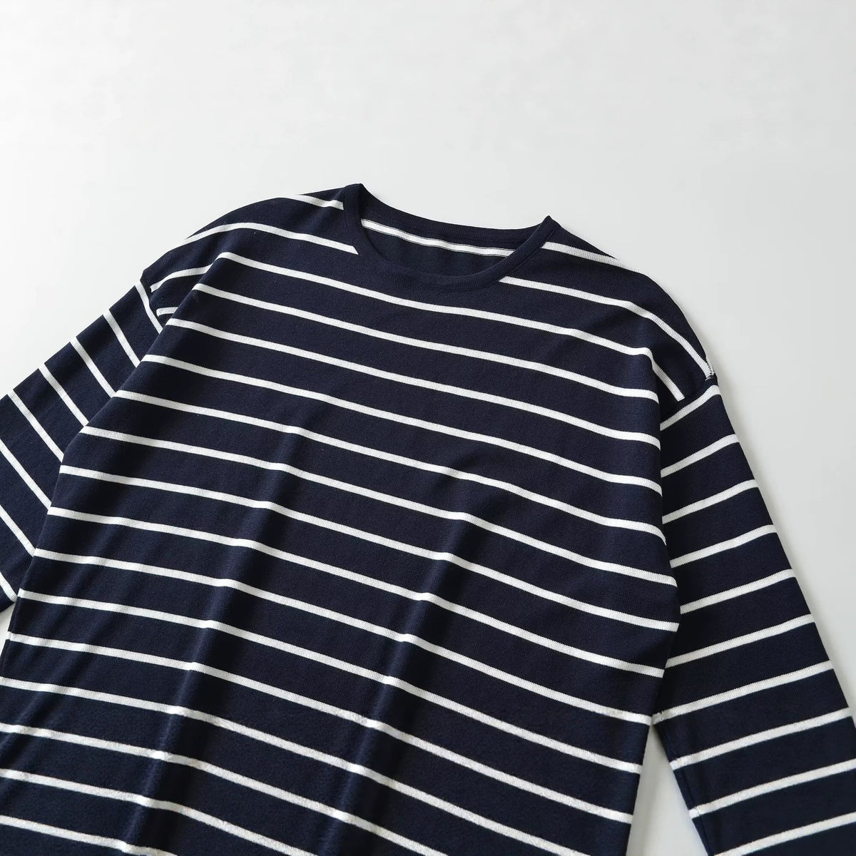 Simple and loose fine needle striped round neck knitted sweater for women eprolo