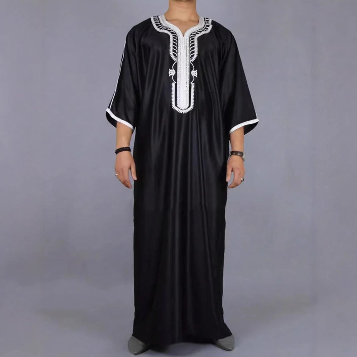 Men's clothing short sleeved embroidered V-neck loose men's robe eprolo