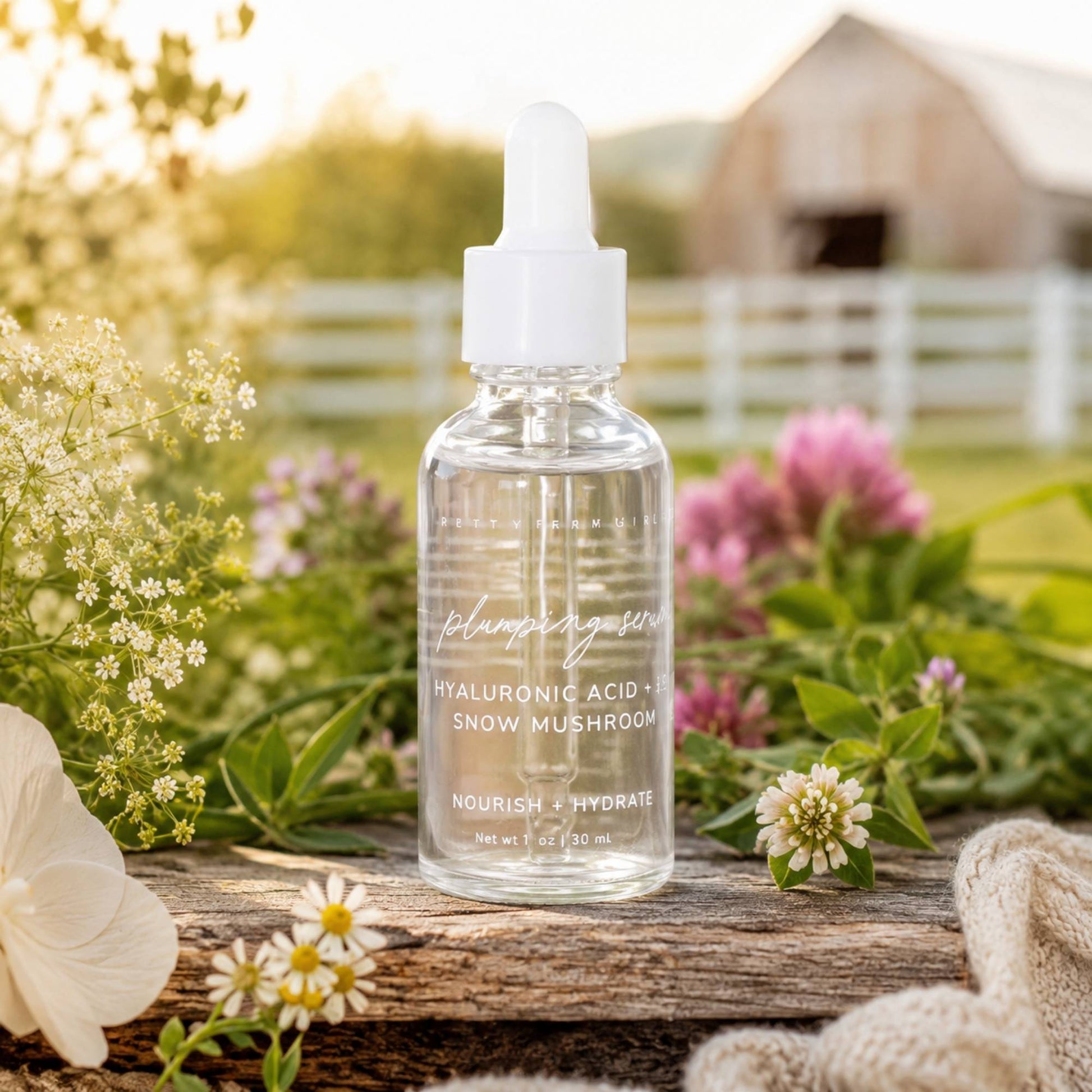 Hyaluronic Plumping Serum with Vitamin B5 + Snow Mushroom Pretty farm girl