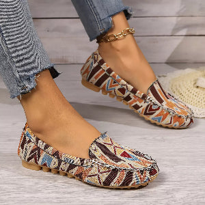 Women's patterned loafers with a casual cropped jeans outfit