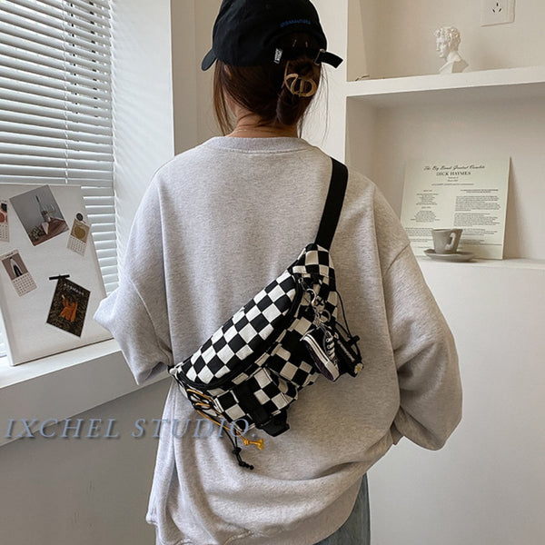 New Personality Black And White Checkerboard Chest Bag Western Style Cool Student Casual Shoulder Bag Net Red Messenger Bag