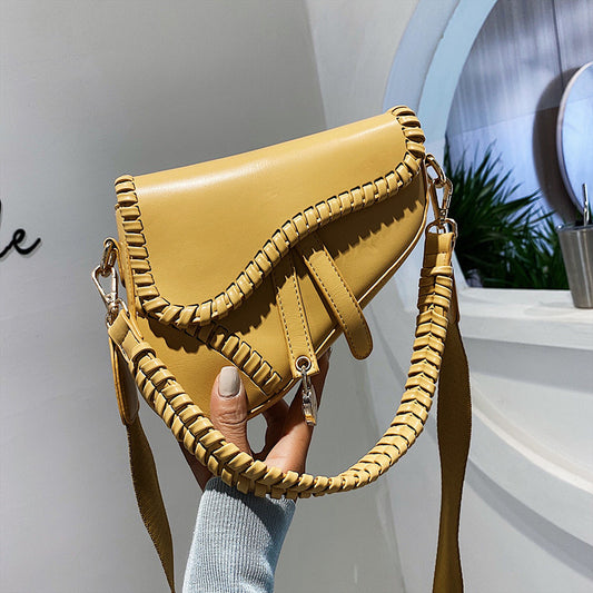 Women's Bag Autumn New Fashion One-Shoulder Messenger Personality Saddle Bag Korean Version Of The Solid Color Literary Trendy Bag