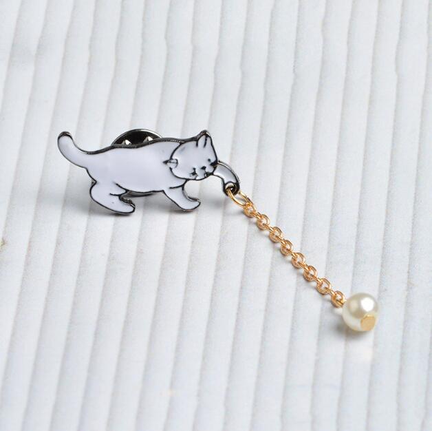 Little White Imitation Pearl Cat Brooch Pins