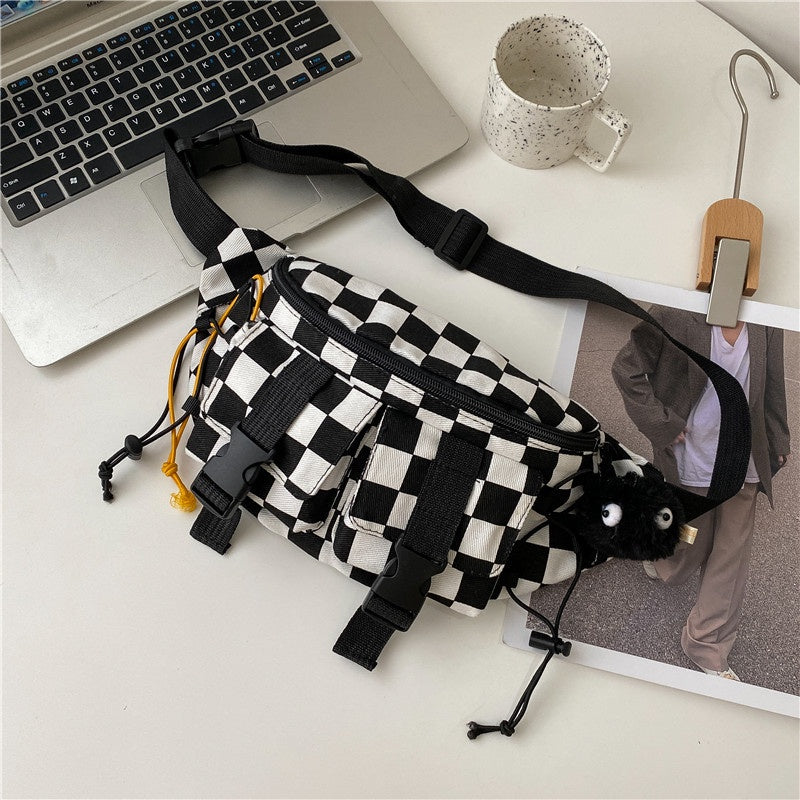 New Personality Black And White Checkerboard Chest Bag Western Style Cool Student Casual Shoulder Bag Net Red Messenger Bag