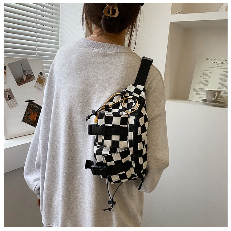 New Personality Black And White Checkerboard Chest Bag Western Style Cool Student Casual Shoulder Bag Net Red Messenger Bag