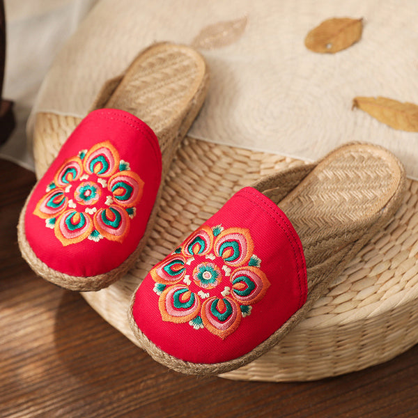 2021 creative garden retro national wind embroidery slippers female multi-color soft and comfortable bag head sandals